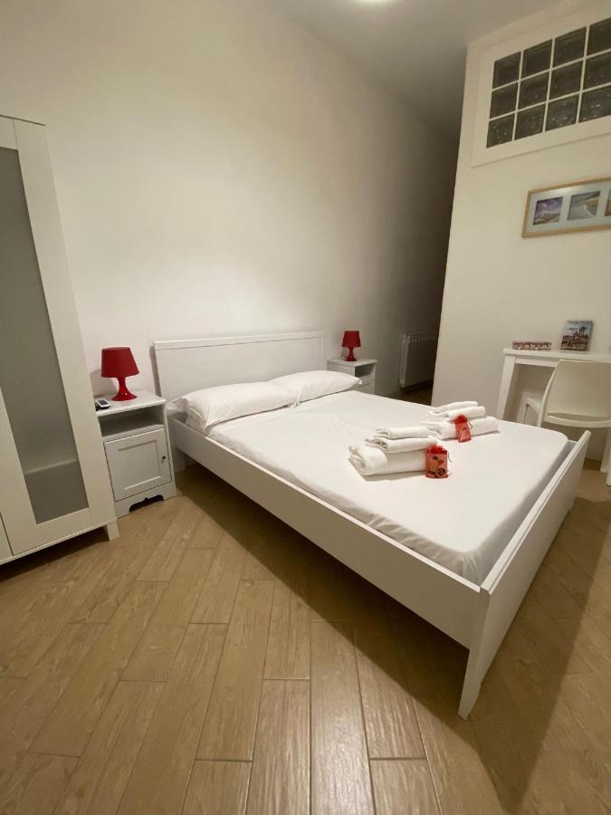 Manu'S House B&B Πόρτο Εμπέντοκλε Εξωτερικό φωτογραφία